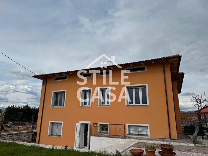 Casa con 9 locali in vendita in a Regina Margherita, Altopascio
