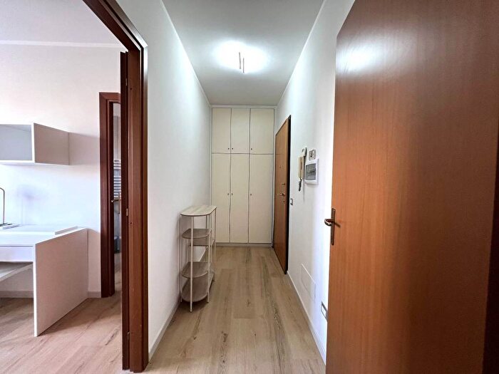 Appartamento quadrilocale in affitto in Via Cenina, Casal Monastero, Roma