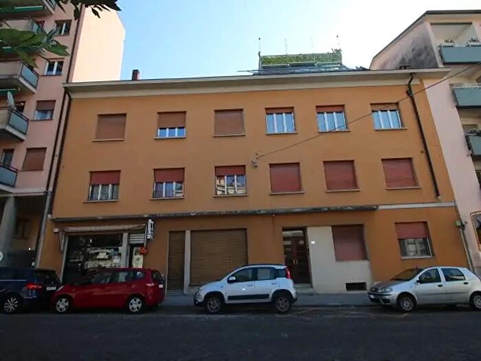 Appartamento con 6 locali in vendita in Via Pellico, Gorizia