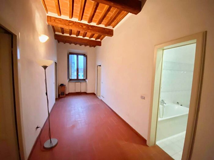 Appartamento quadrilocale in affitto in Piazza della Sala, Pistoia