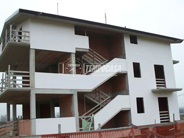 Casa quadrilocale in vendita in Strada Parco, Cappelle Sul Tavo