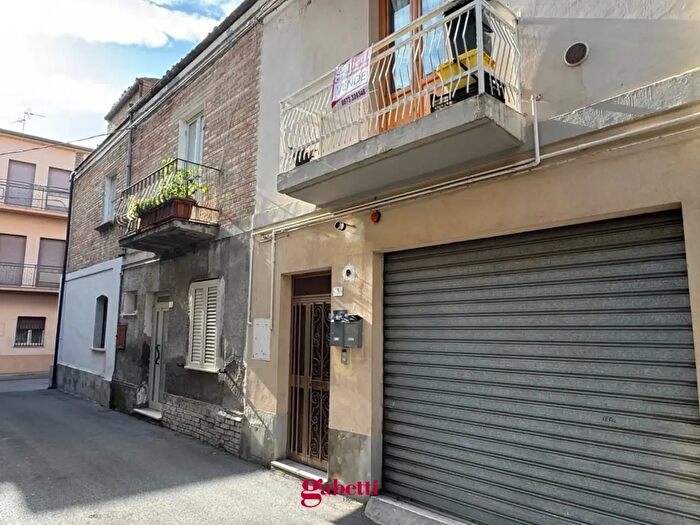 Casa con 5 locali in vendita in III Vico San Giuseppe, San Salvo