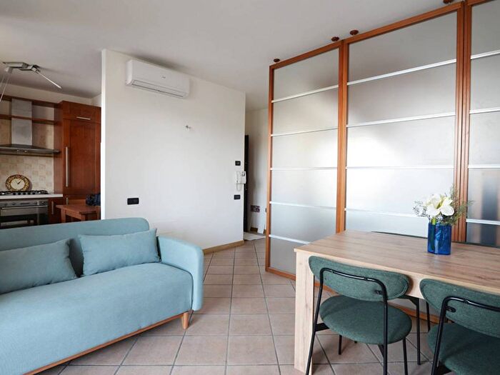 Appartamento trilocale in affitto in Via Arturo Toscanini, Centro, Bagnacavallo