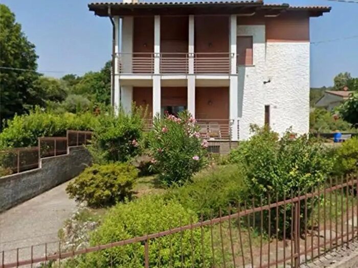 Casa con 7 locali in vendita in Via Castelvecchio, Cunardo