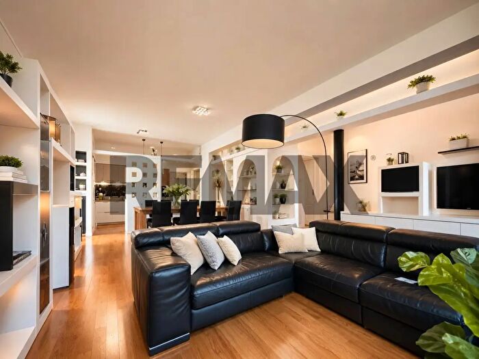 Appartamento con 6 locali in vendita in Via Madrid, Cavallino Treporti