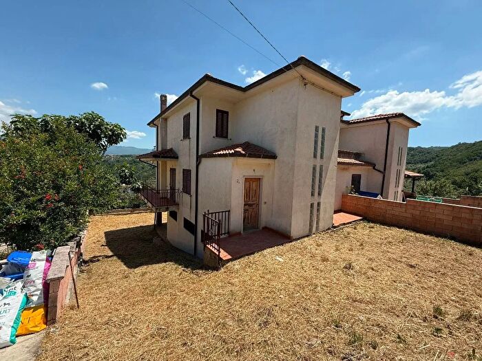 Casa con 6 locali in vendita in Via Casalicchio, Dipignano