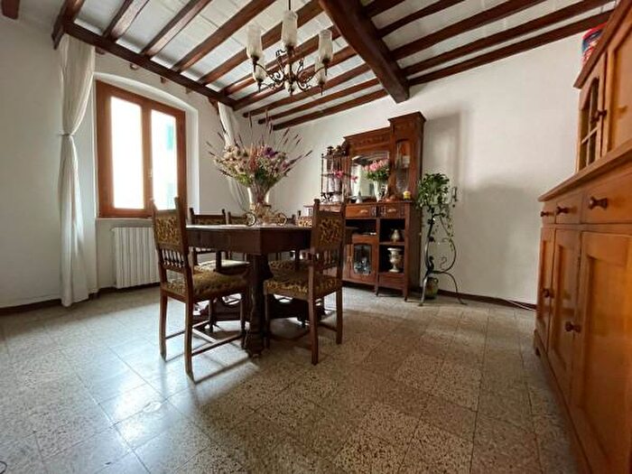 Appartamento con 6 locali in vendita in Ruga degli Orlandi, Pescia