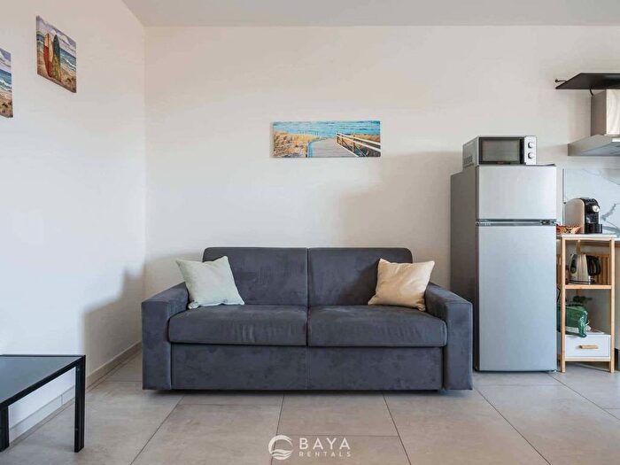 Appartamento trilocale in affitto in Via Galileo Galilei, Centro, Pula