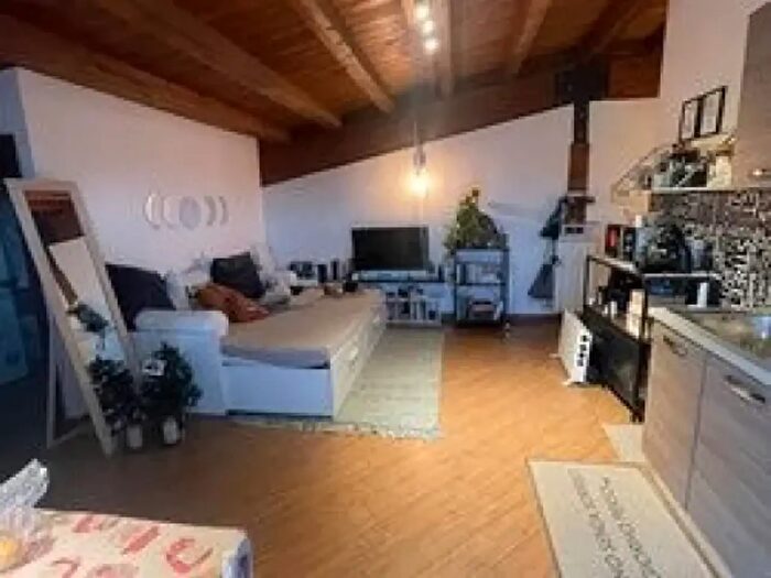 Casa bilocale in affitto in Via Castronovo di Sicilia, Roma