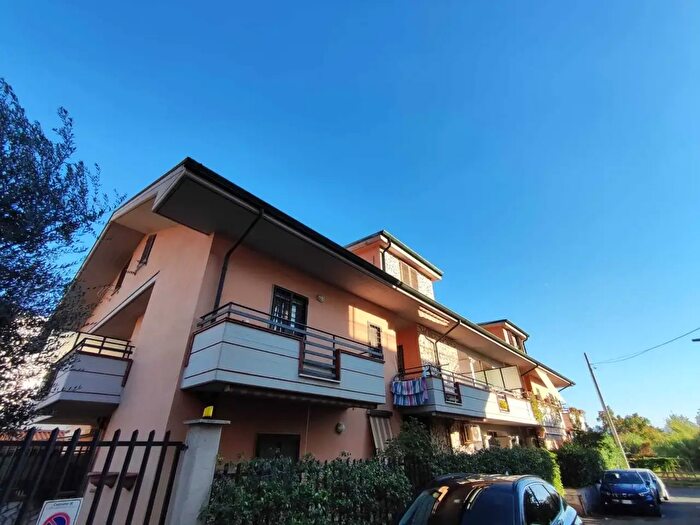 Appartamento trilocale in vendita in Via Francesco Crispi, Guidonia Montecelio