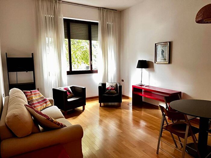 Appartamento bilocale in affitto in Via San Francesco d'Assisi, Quadronno Crocetta, Milano