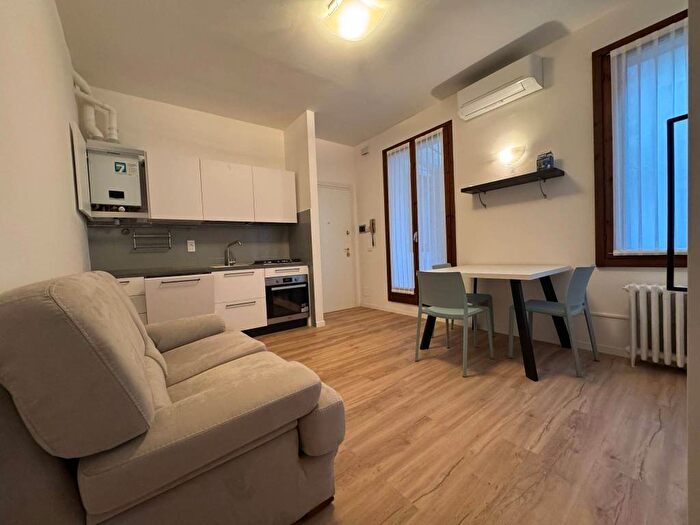 Appartamento bilocale in affitto in Contra Frasche del Gambero, Centro Storico, Vicenza