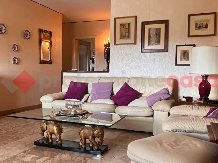 Appartamento con 5 locali in vendita in Via Novarea, Pinerolo