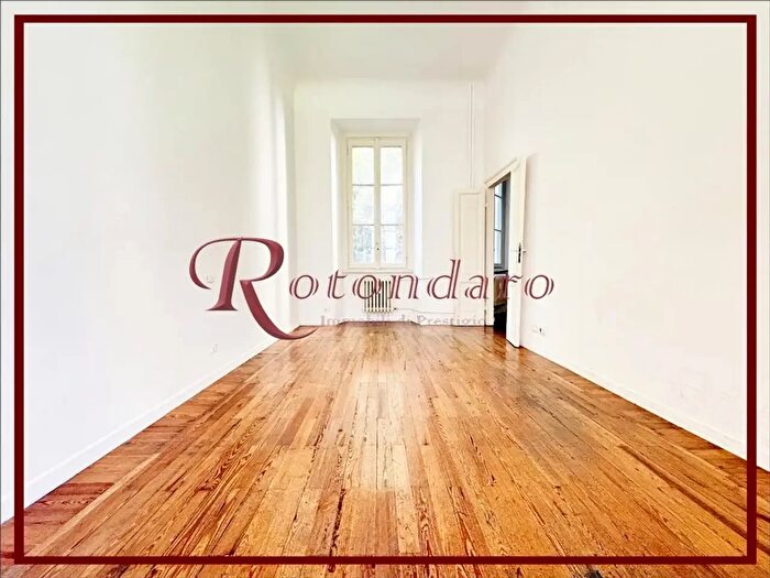 Appartamento trilocale in affitto in Via Vincenzo Monti, Milano
