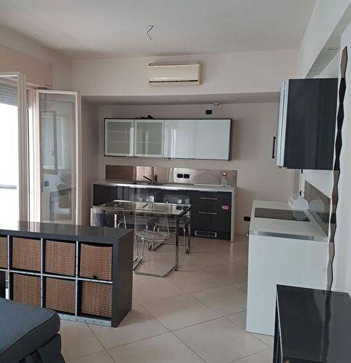 Appartamento trilocale in affitto in Via Alessandro Gambalunga, Centro Storico, Rimini