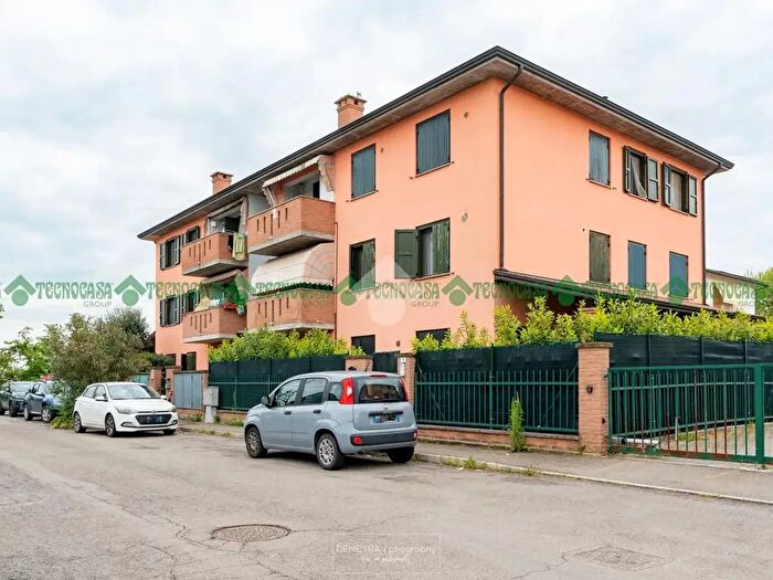 Appartamento trilocale in vendita in Via Martiri delle Foibe, Castelfranco Emilia