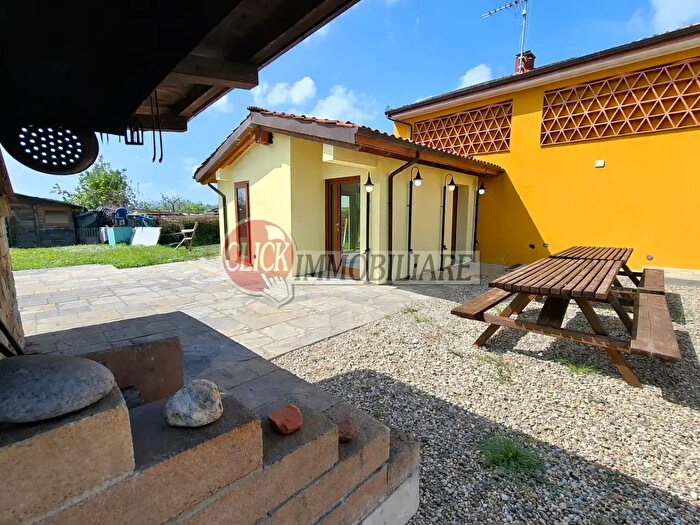 Casa con 5 locali in vendita in Scarperia e San Piero