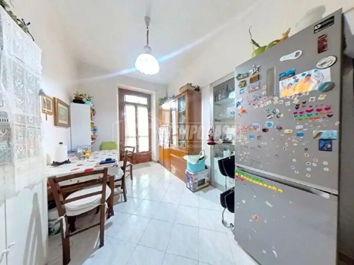 Appartamento bilocale in vendita in Via Leinì, Torino