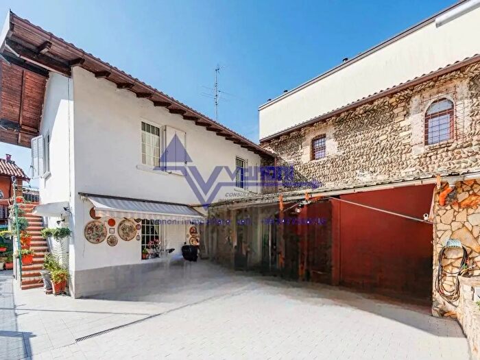 Casa con 5 locali in vendita in Via Roma, Azzano San Paolo