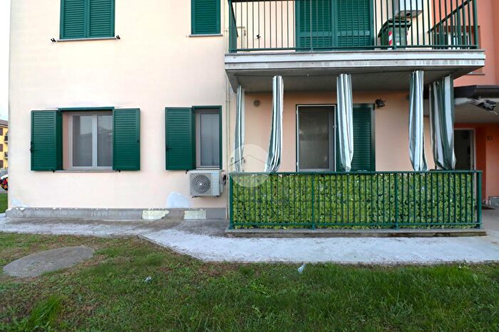 Appartamento bilocale in vendita in Via Montale, Castel DArio