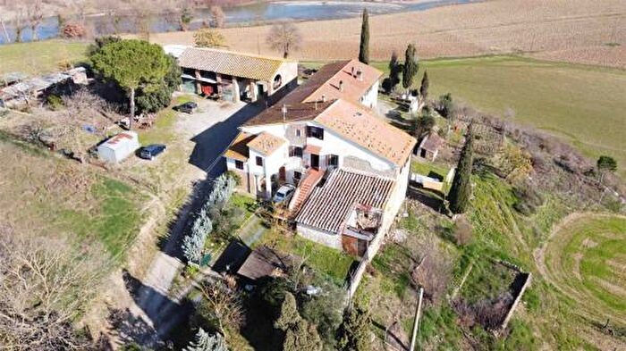 Casa con 6 locali in vendita in Civitella Paganico