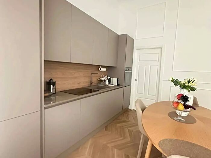 Appartamento monolocale in affitto in Via Vittoria Colonna, Milano