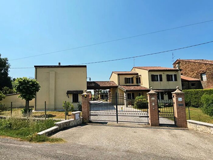 Casa con 5 locali in vendita in Via Bissona, Ponso