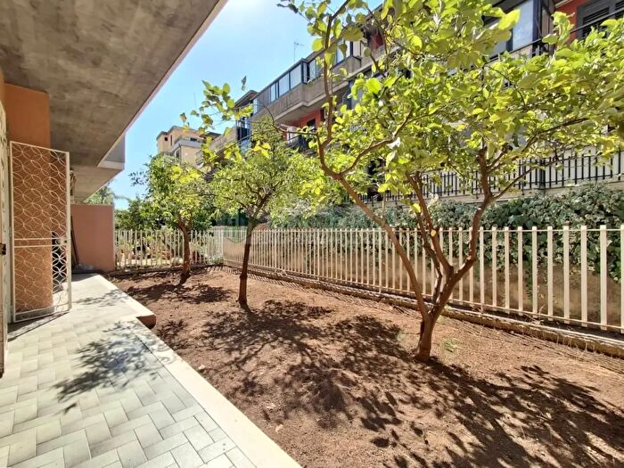 Appartamento quadrilocale in vendita in Via Generale di San Marzano, Catania