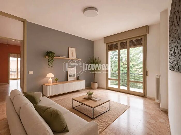 Appartamento trilocale in vendita in Via Paleocapa, Arona