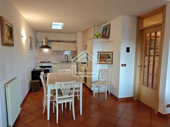 Appartamento trilocale in affitto in Piazza Roma, Sedegliano