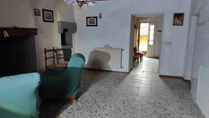 Casa con 7 locali in vendita in Località La Valle Vernio, Vernio