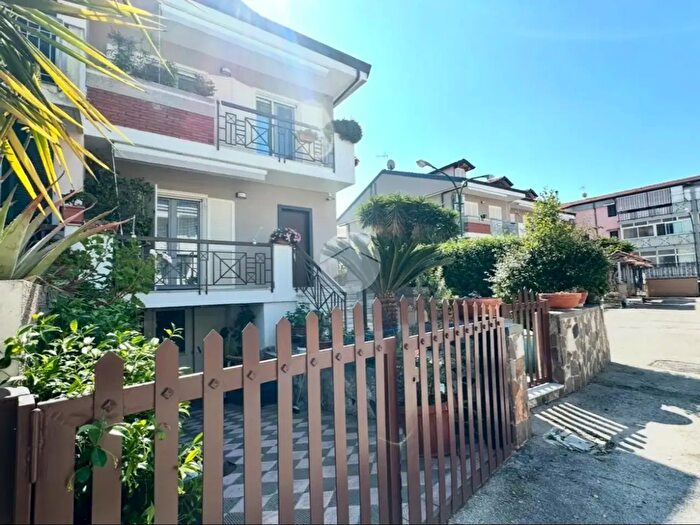 Casa con 5 locali in vendita in Via Orazio, Qualiano