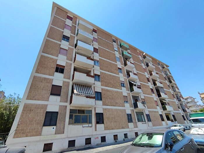 Appartamento quadrilocale in vendita in Via Medaglie d Oro Catania, Catania