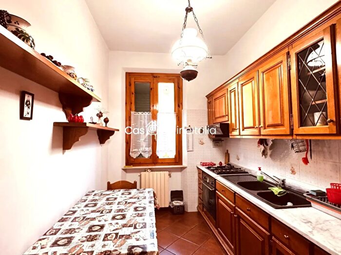 Appartamento quadrilocale in vendita in Via Vincenzo da Filicaia, Prato