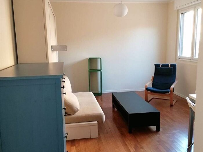 Appartamento monolocale in affitto in Viale Isonzo, Porta Romana Medaglie dOro, Milano