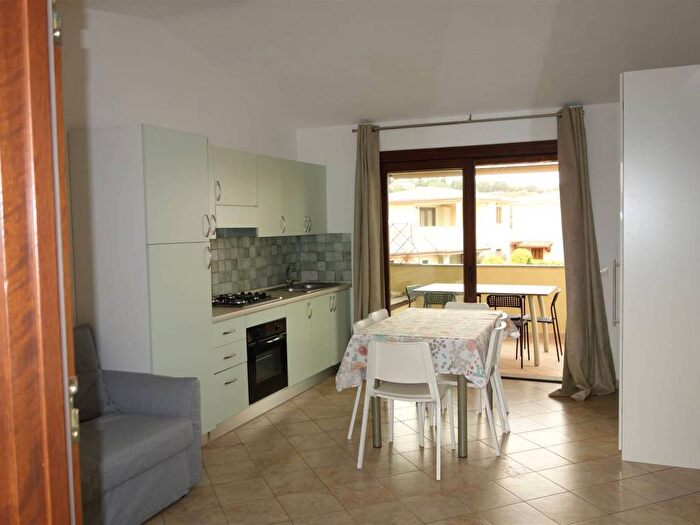 Appartamento trilocale in affitto in Via del lauro, Murta Maria Porto Istana, Olbia