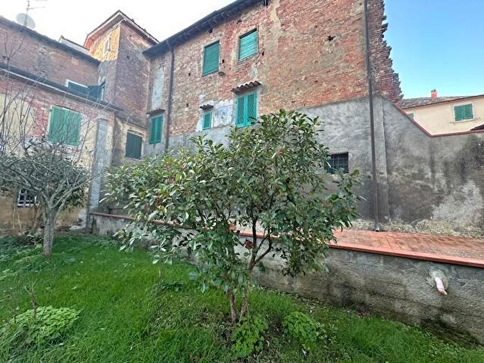 Casa con 10 locali in vendita in Partino Pi, Palaia