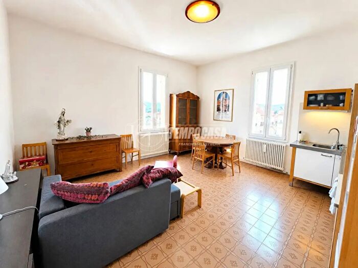 Appartamento trilocale in vendita in Via Agucchi, Bologna