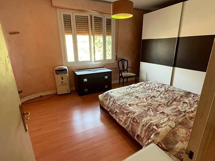 Appartamento trilocale in vendita in Via Edmondo De Amicis, Ventimiglia