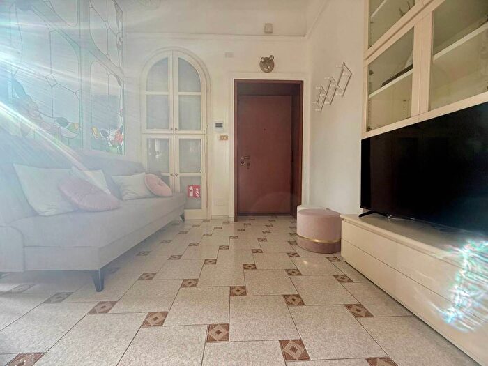 Appartamento trilocale in affitto in Via Benaco, Ripamonti Fondazione Prada, Milano