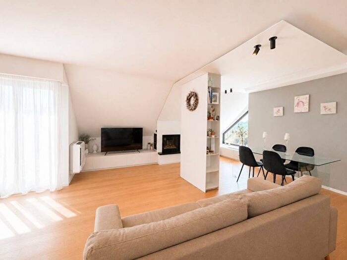 Casa quadrilocale in affitto in Via delle Acacie, Aversa