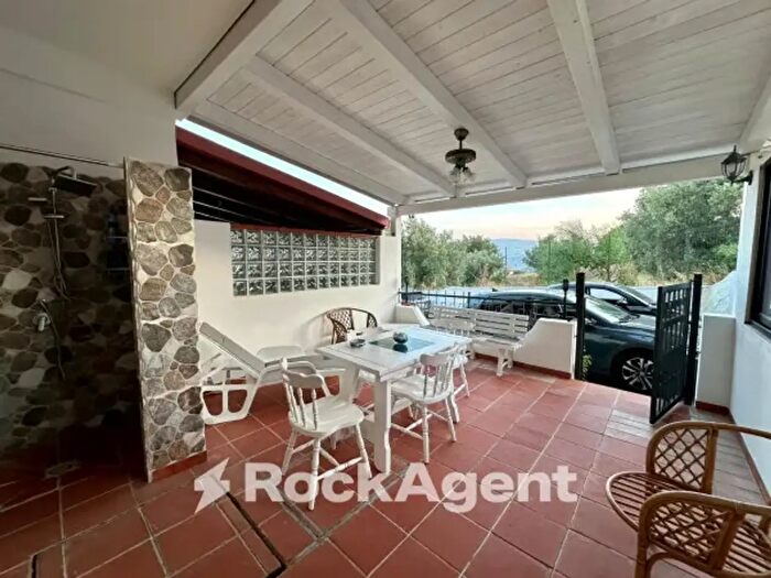 Casa bilocale in vendita in Staletti