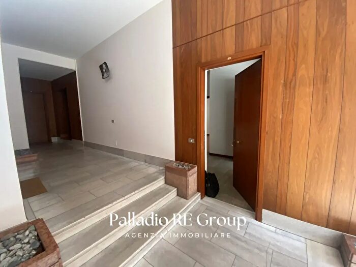 Appartamento quadrilocale in vendita in Vicolo Borella, Verona