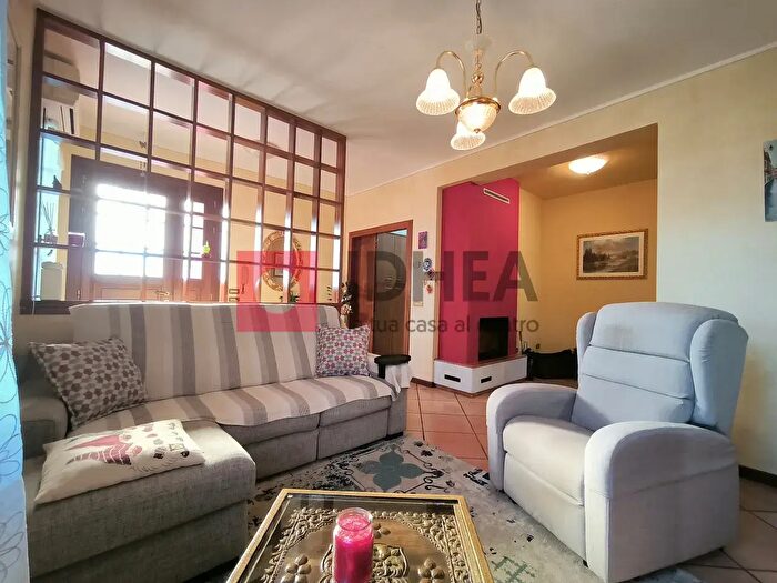 Casa con 5 locali in vendita in Bavaria, Nervesa Della Battaglia