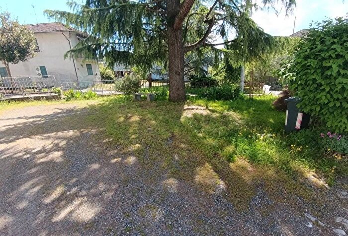 Casa con 8 locali in vendita in Frazione Crebini Castelletto dOrba, Castelletto DOrba