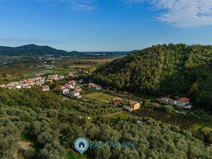 Casa con 5 locali in vendita in Via Fratelli Cervi, Galzignano Terme