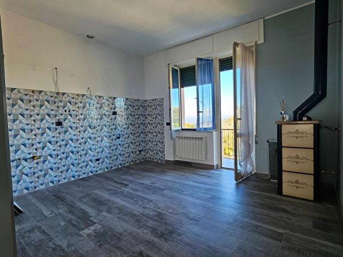 Appartamento trilocale in vendita in Via Roma, Penna In Teverina