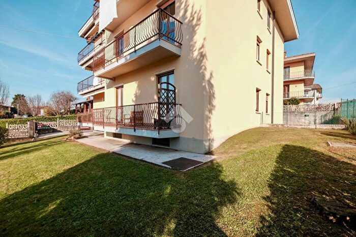 Appartamento trilocale in vendita in Via Milano, Terno DIsola