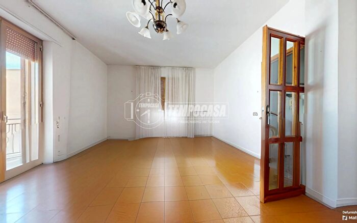 Appartamento trilocale in vendita in Via Giovanni Pascoli, Conversano