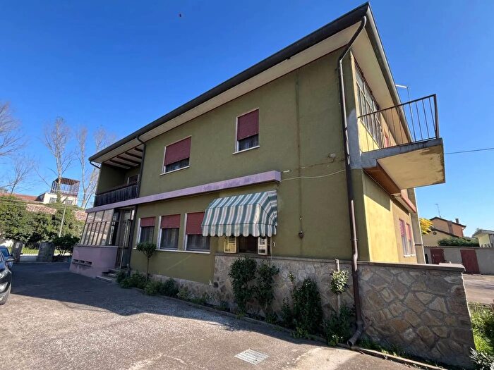 Casa con 11 locali in vendita in Via Venier, Porto Tolle